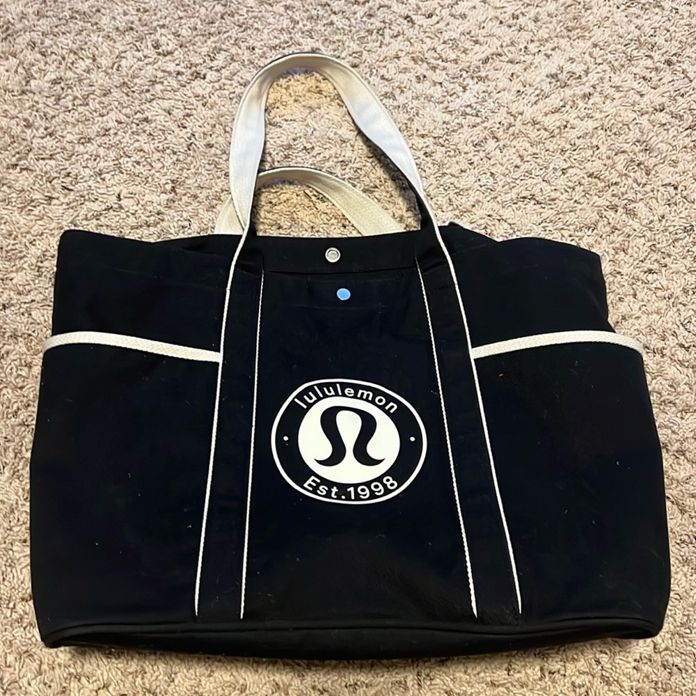 COPY - lululemon tote bag